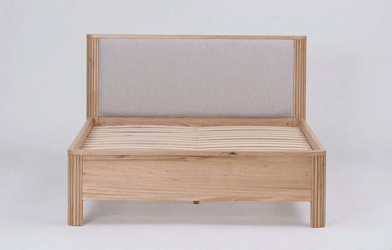 MD Spring Solid Timber Queen Bed