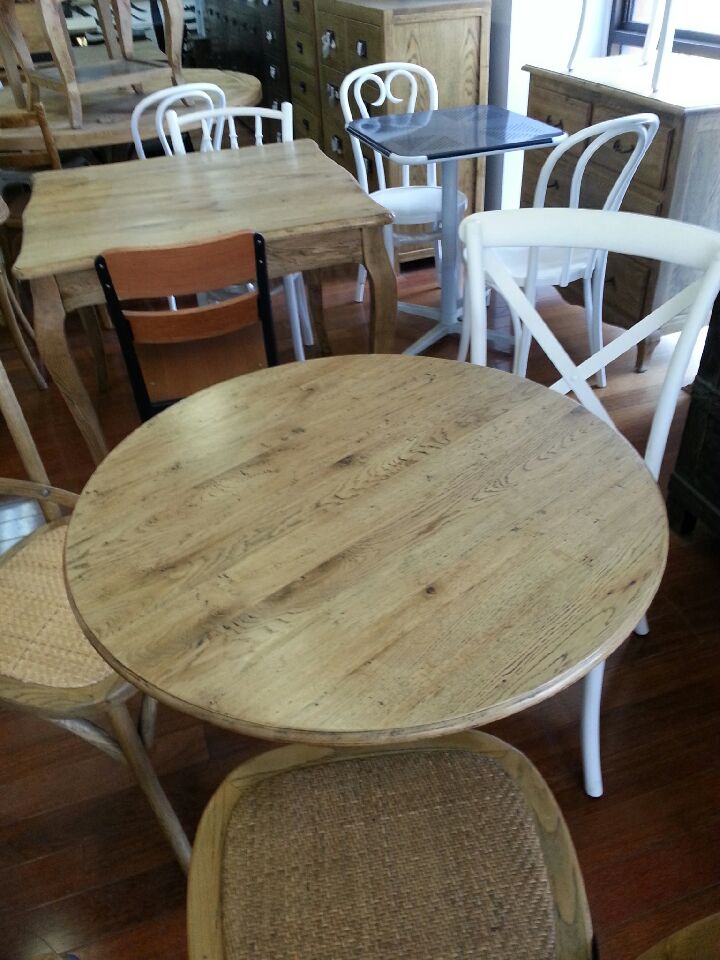 MF Oak Round Dining Table