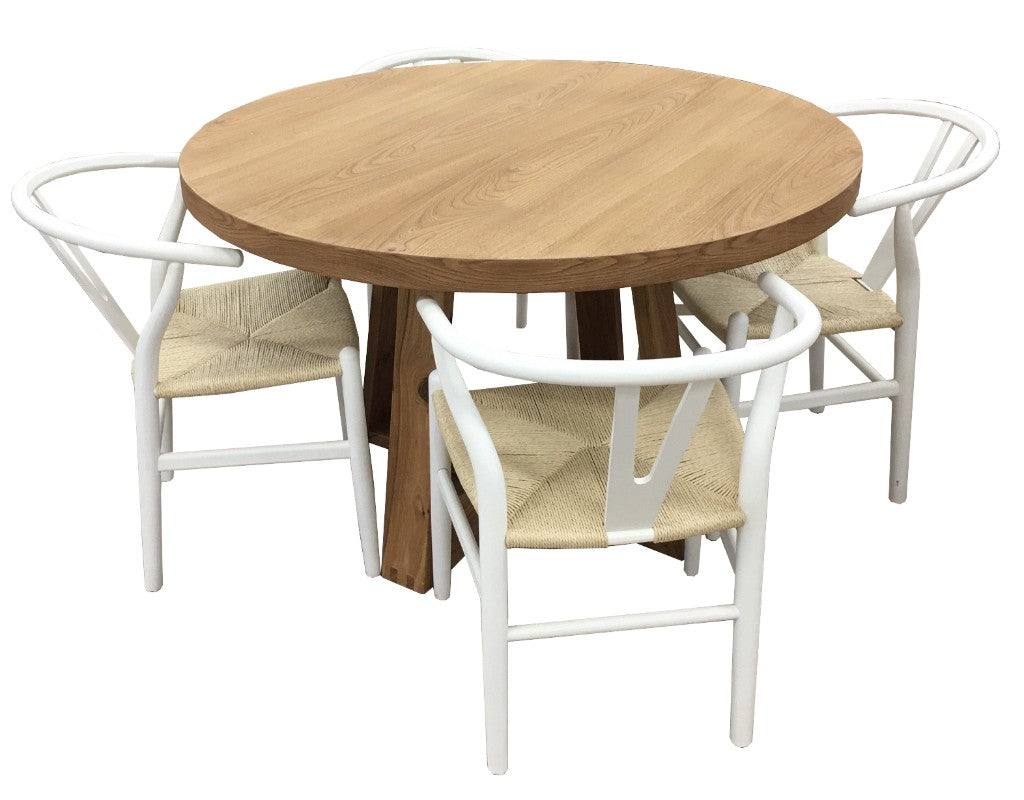 VI Airlie Round Dining Table