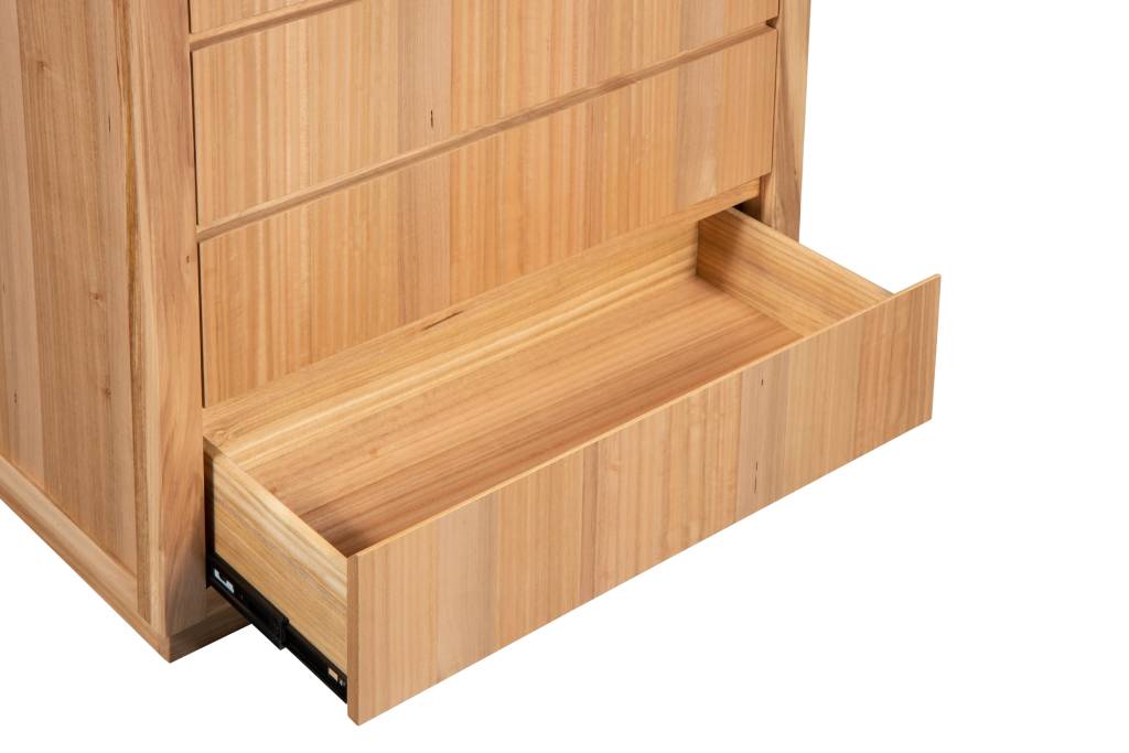VI Highland Oak Timber Framed 5 Drawer Tallboy